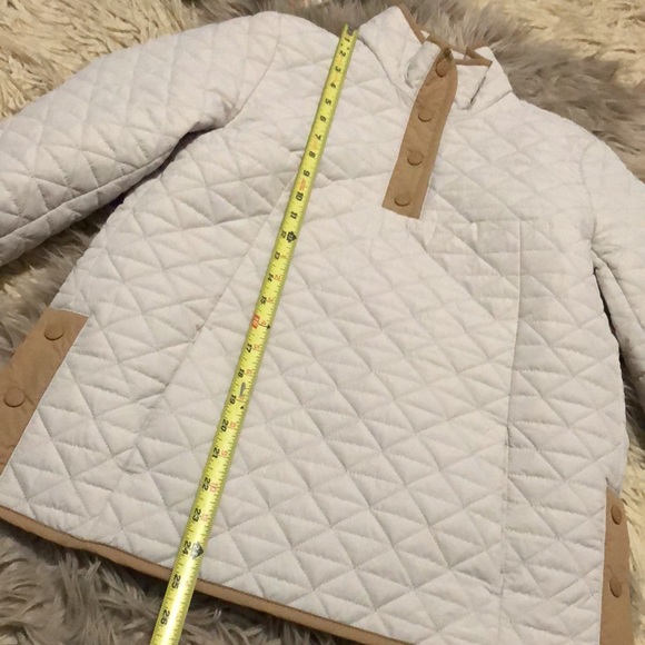 Gorgeous NWOT LANDS’ END Prima Loft Pull Over-S 6-8) Light Stone/Tan Trim-Snaps - Picture 12 of 17